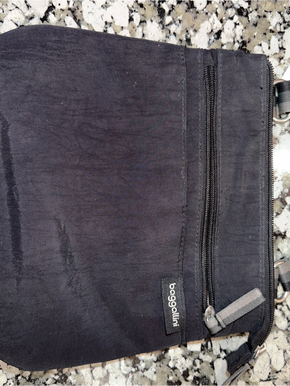 Baggallini Black Nylon Crossbody Travel Organized Bag Purse